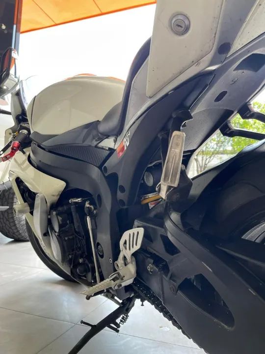 Suzuki GSXR750 Srad | 2011 - Foto 5