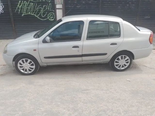 Bom/Barato/Revisado e Documentado! Clio Sedan 1.6 8v/2002 - Completo! Troca Carro-Moto! - Foto 2