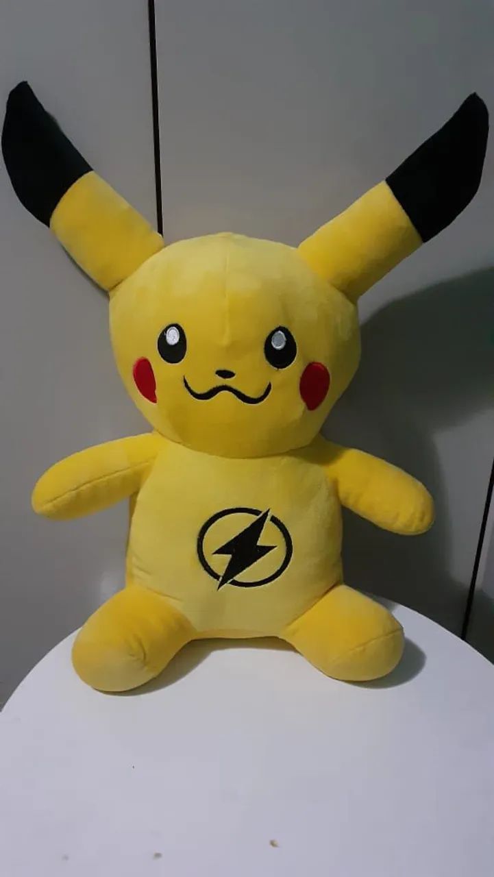 Pelúcia Pikachu