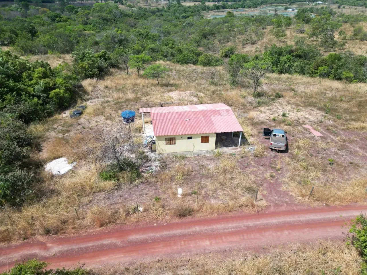 Chácara à Venda, entorno de Brasilia, 20.000m2, Casa 2 Quartos(1S)