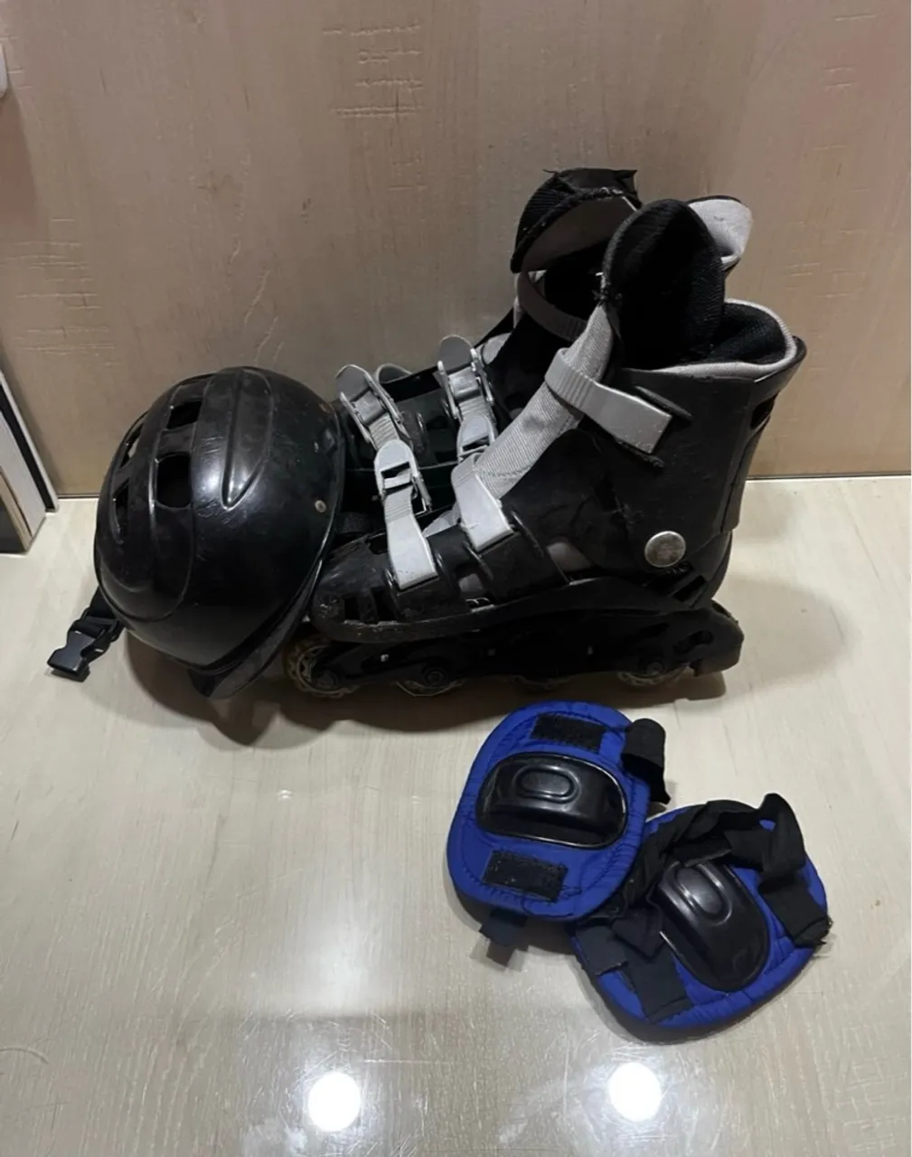 Patins com kit de proteção