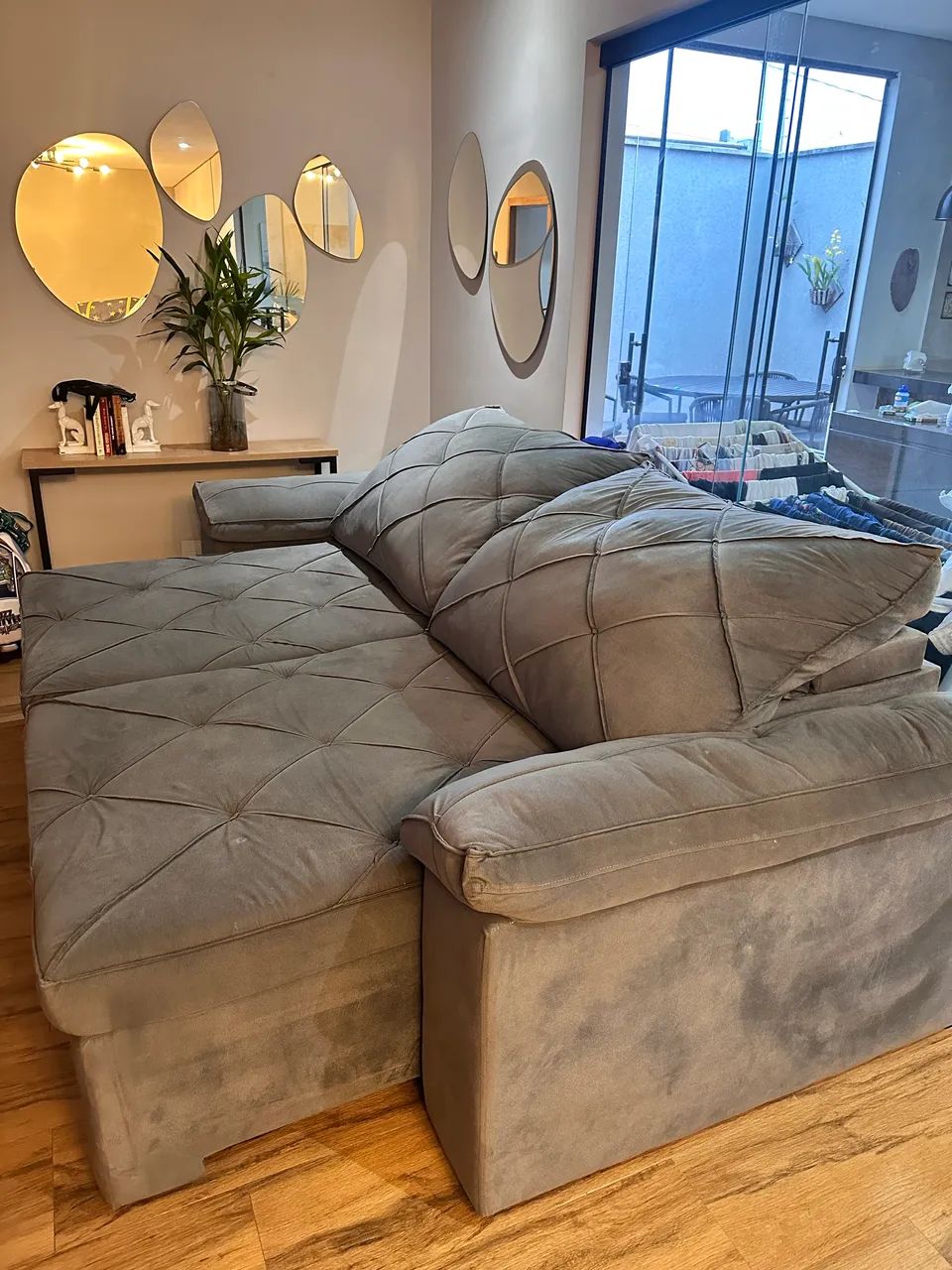 Sofá 64209937046657121