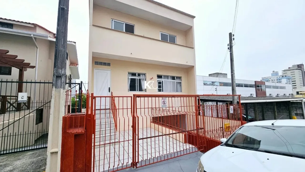 Bela casa para morar no Estreito com viabilidade comercial!!!