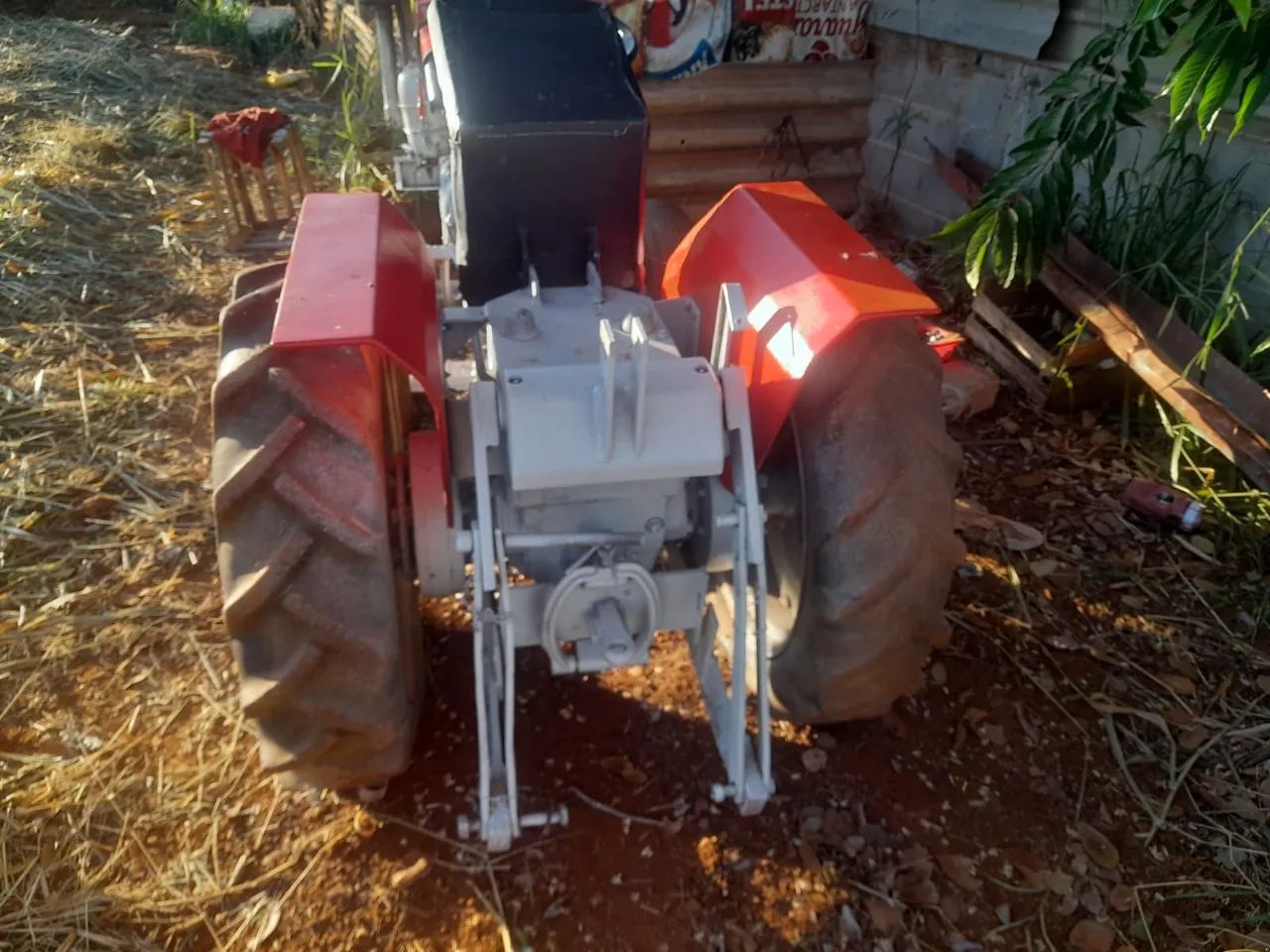 Trator Agrale 4100 (4x2) 15cv  - Foto 4