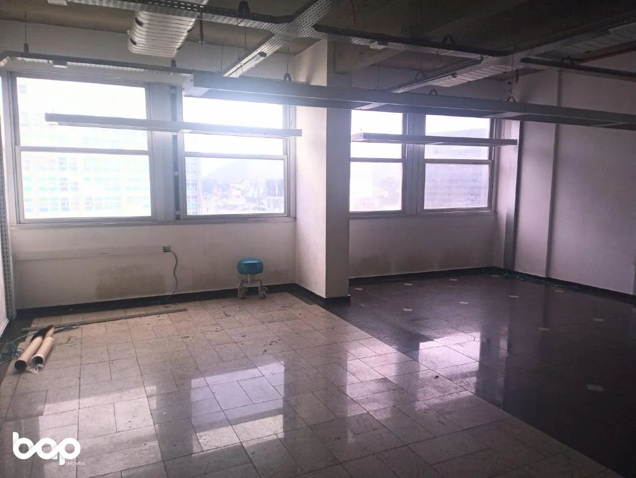ALUGO SALA COMERCIAL NO EDIFÍCIO RODOLPHO DE PAOLI NA CARIOCA - Foto 6