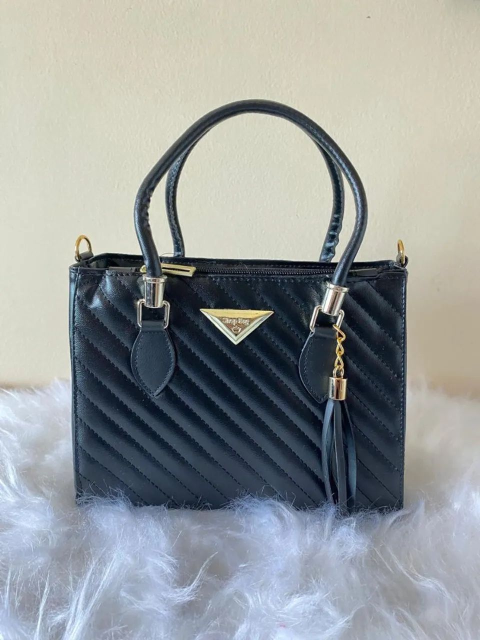 Bolsa nova, média