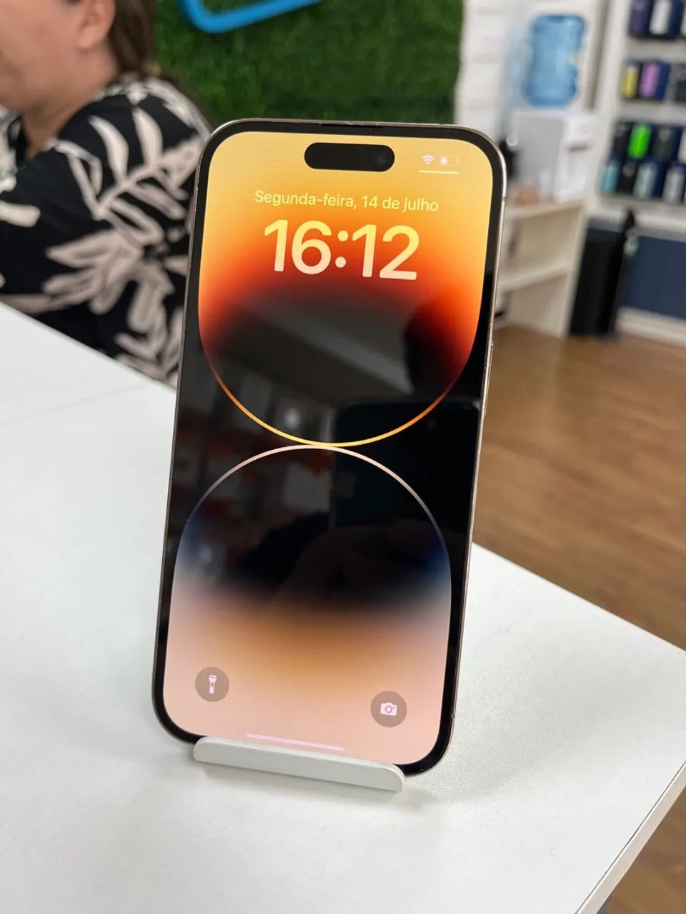 Apple iPhone 14 Pro - 256GB Gold - Celulares e Smartphones