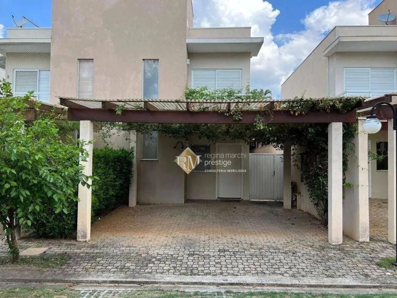 Casa com 3 dormitórios para alugar, 113 m² por R$ 4.520,00/mês - Condomínio Santa Maria -