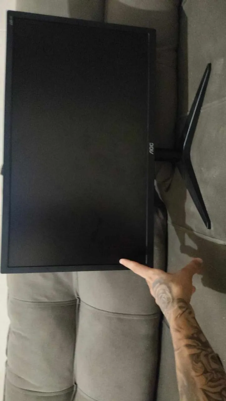 Monitor AOC