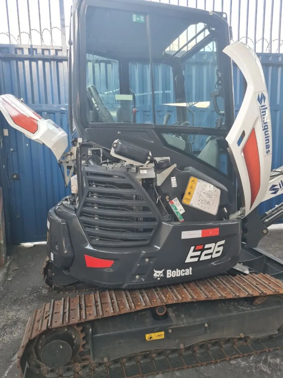 Mini Escavadeira Bobcat Mod. E26 Ano 2023 374.4h Ar + Aço - Foto 6