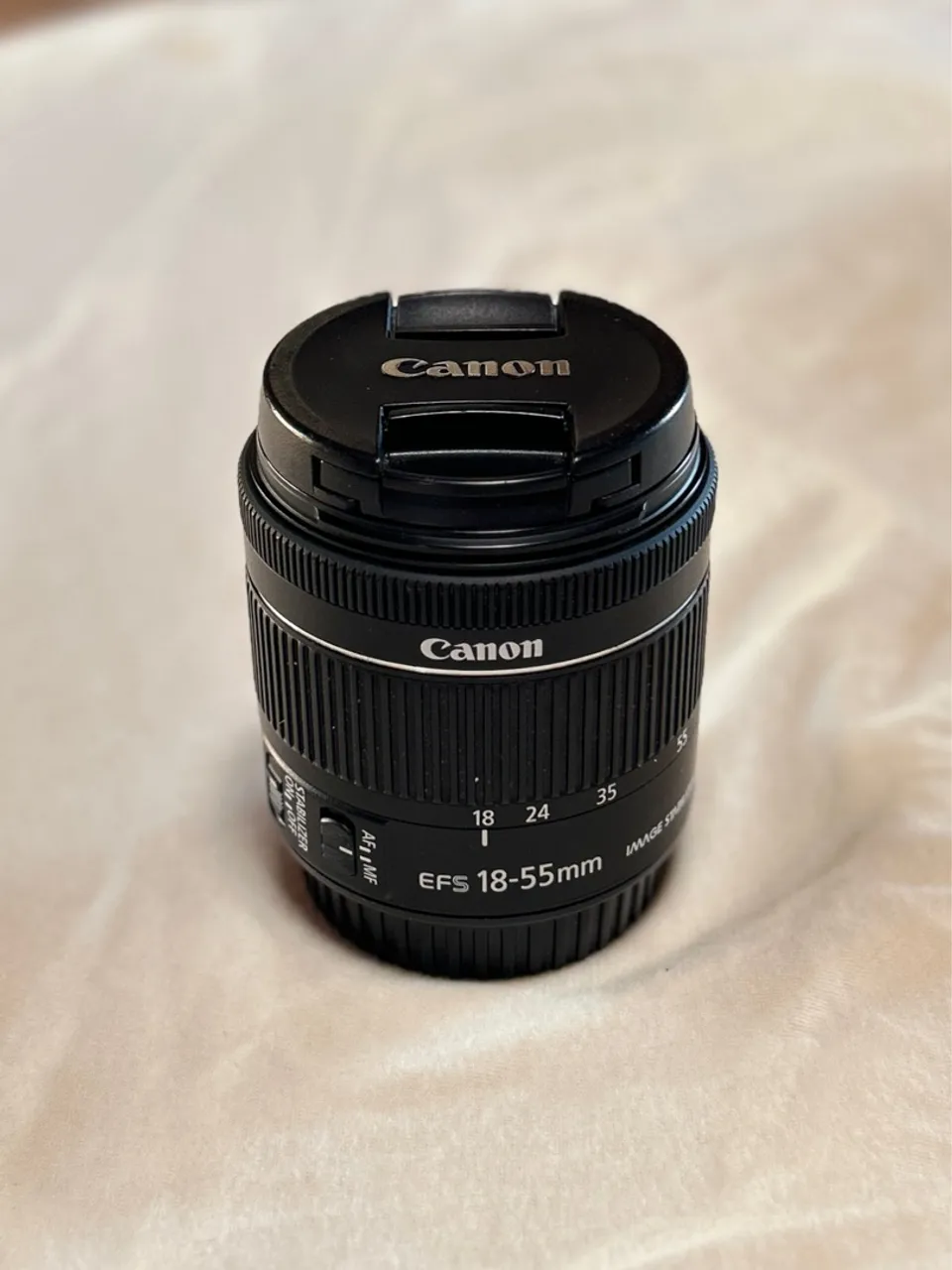 Lente Canon EF-S 18-55mm com Tampa