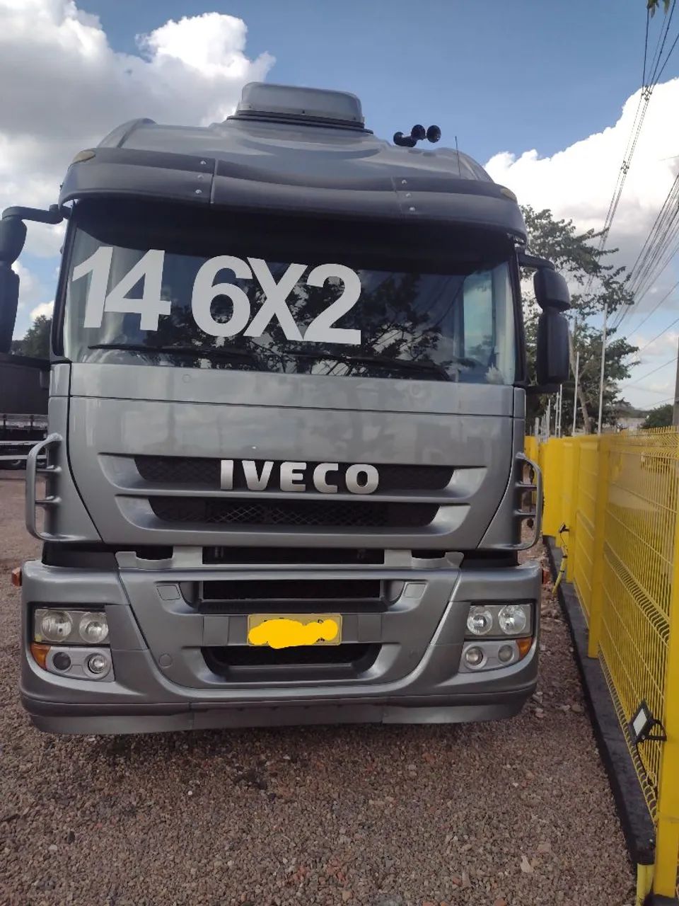 Iveco Stralis 440 6x2 - automático - ano: 2014