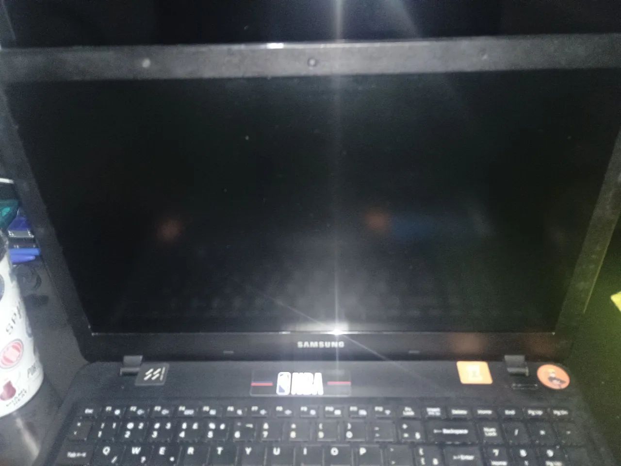 Notebook Samsung com adesivos de Naruto - Foto 5