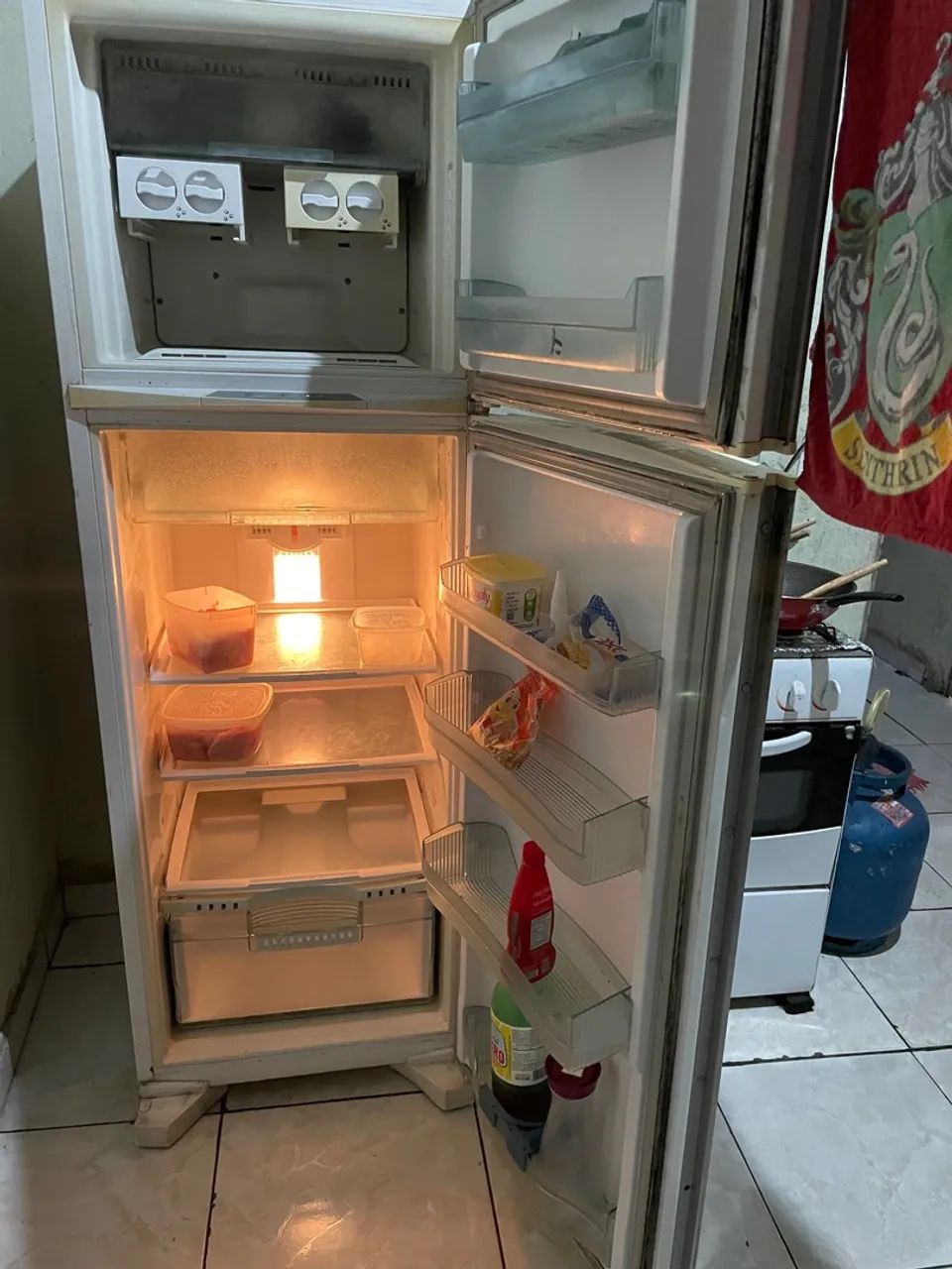 Máquina de Lavar Electrolux Turbo Economia 12kg é uma geladeira bem conservada  - Foto 2