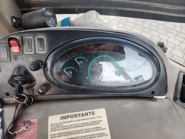 Retroescavadeira Case 580N gabinada - ano 2013 - 4x4  - Foto 5