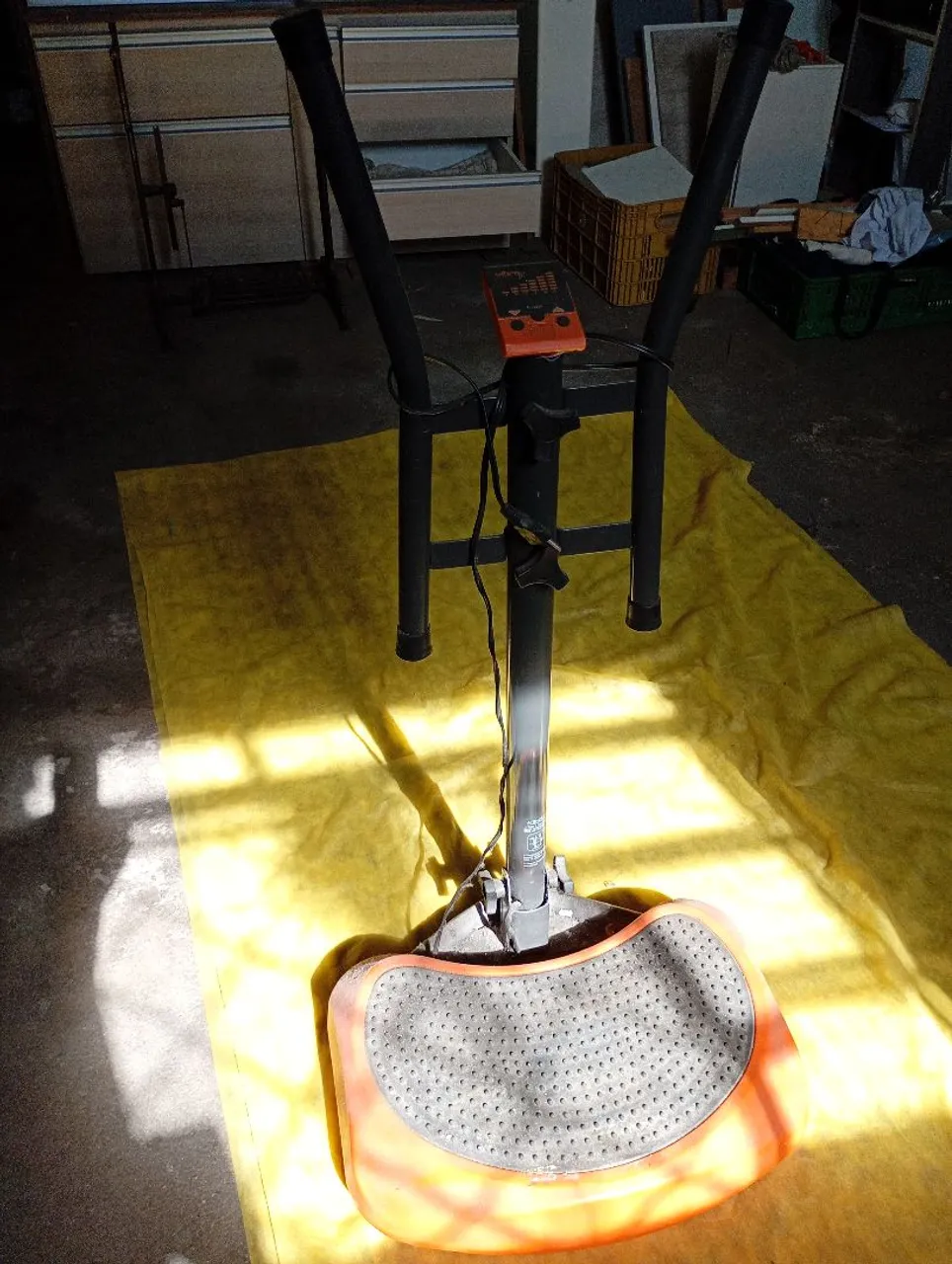 Aparelho de Ginástica com Plataforma Vibratória