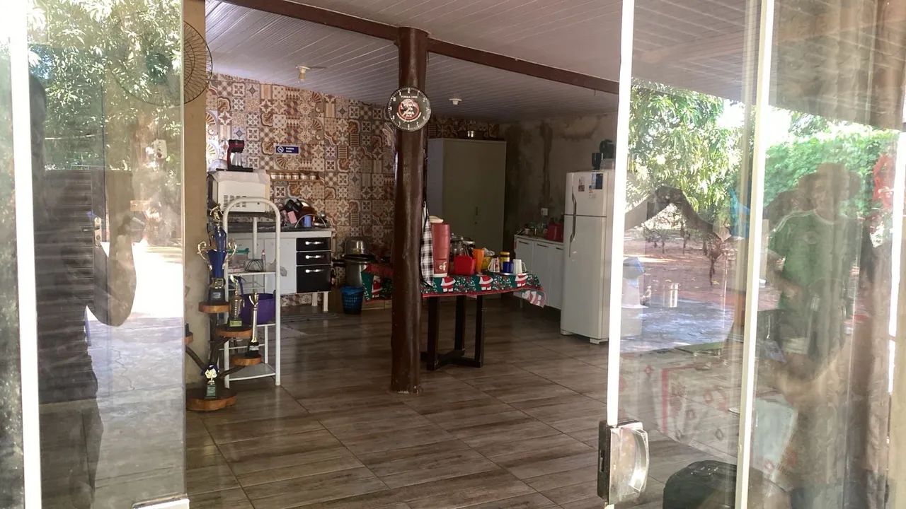Rancho mobiliado em distrito de Palmeiras