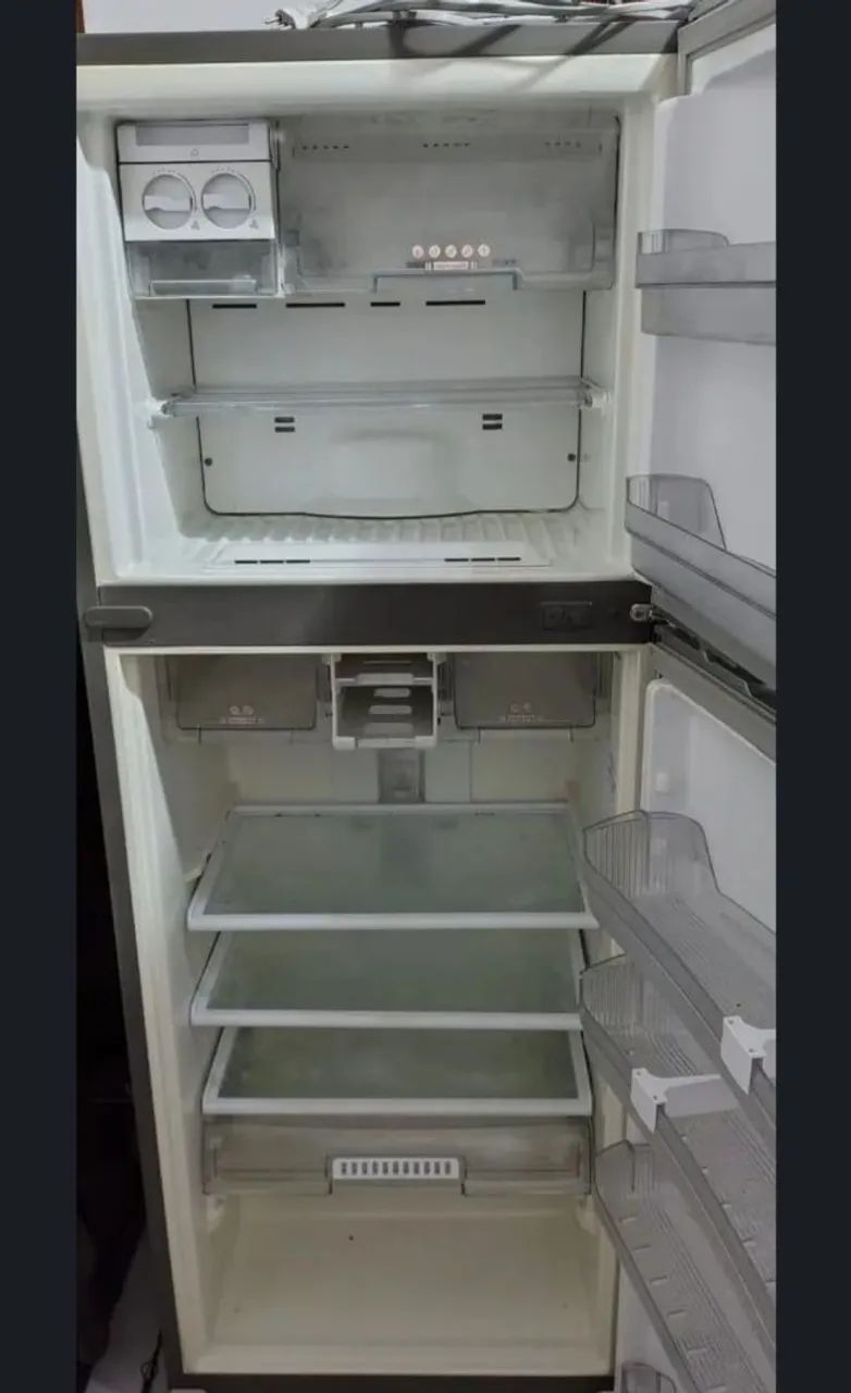 Geladeira Duplex Usada em Ótimo Estado - Foto 3