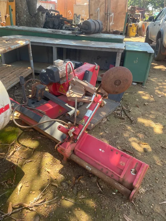 Máquina de desmontar pneu de caminhão e máquinas agrícolas