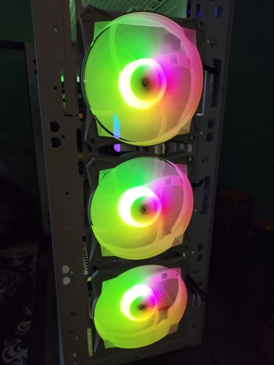 Kit 4 Fans coolers Aigo RGB para Gabinete - Foto 4