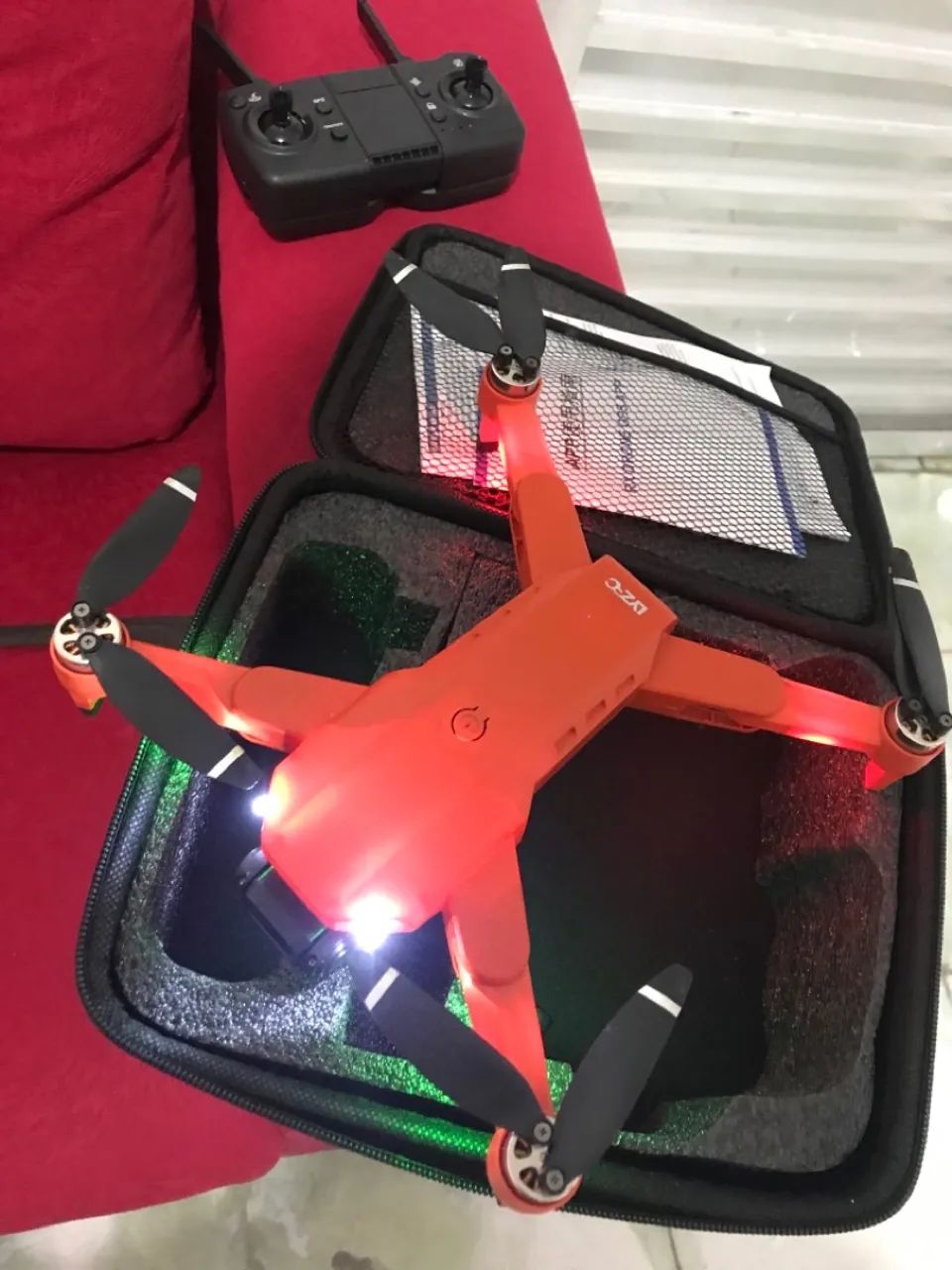 Drone com câmera e controle remoto - Foto 4
