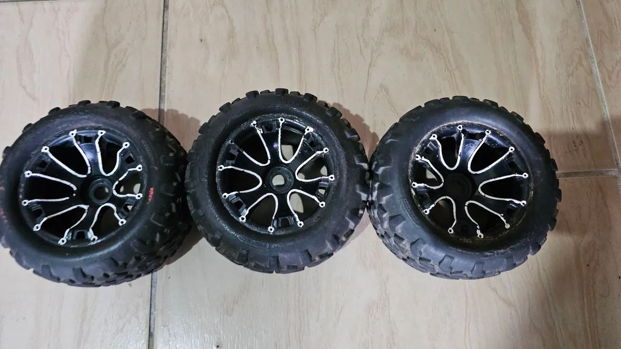 Rc 3 Rodas Traxxas Revo 17mm 