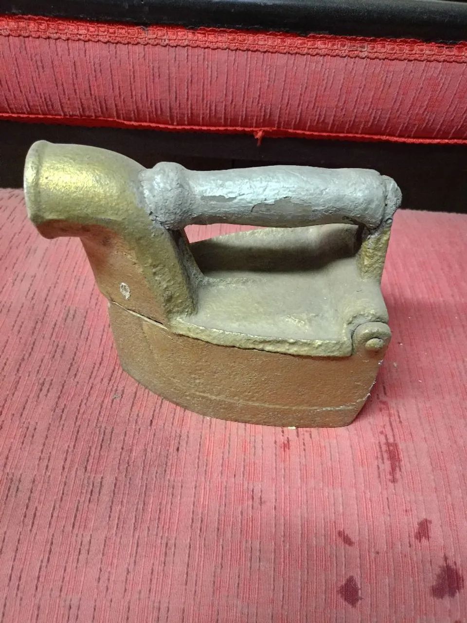 Ferro a brasa antigo