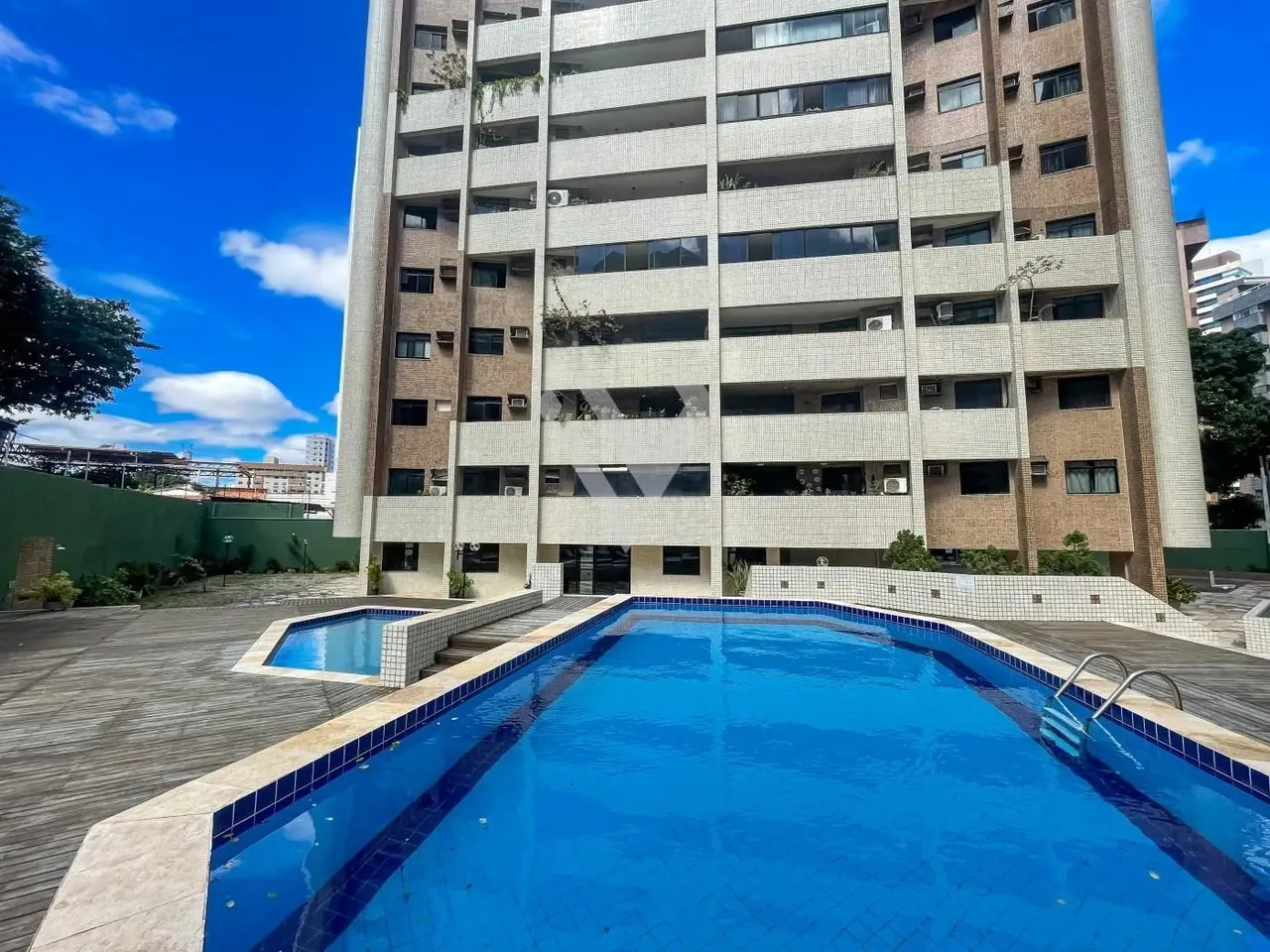 Apartamento para Venda em Fortaleza, Meireles, 3 dormitórios, 3 suítes, 4 banheiros, 2 vag