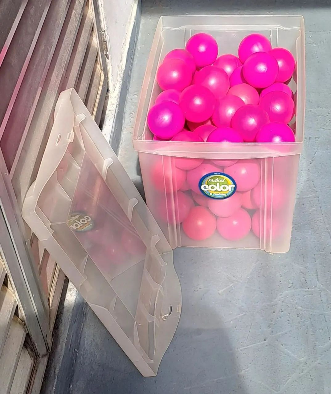 Caixa com bolas para piscina de bolinhas etc, ( rosa ) - Foto 3
