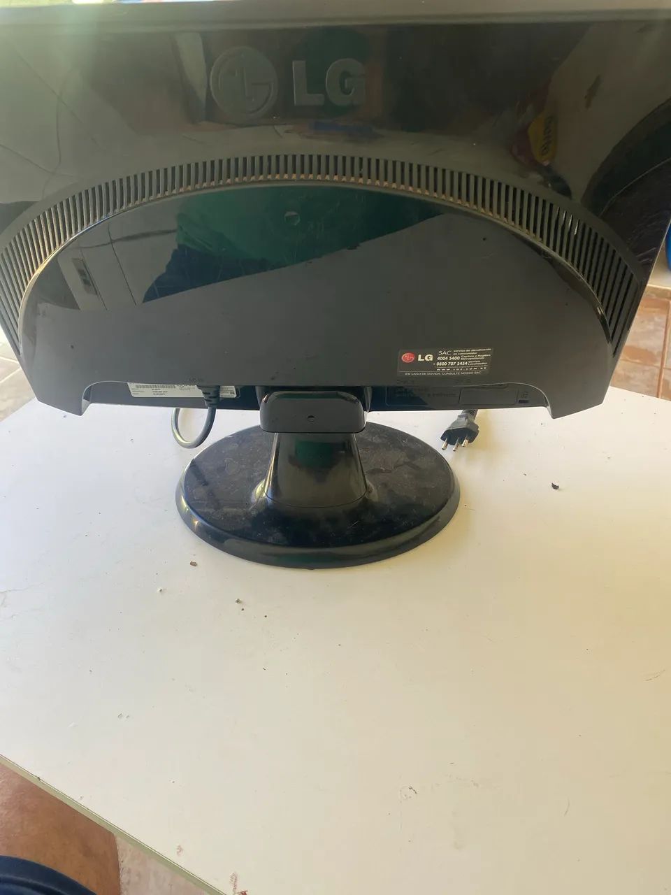 Monitor LG para conserto ou retirada de peça  - Foto 4