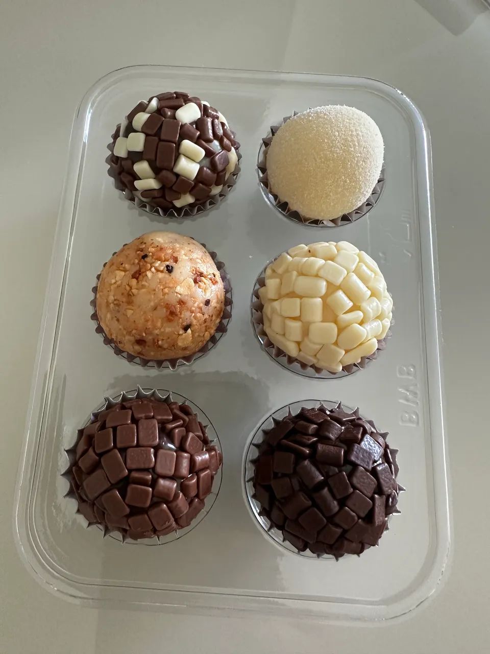 ? Caixinha de Brigadeiros Gourmet  - Foto 4