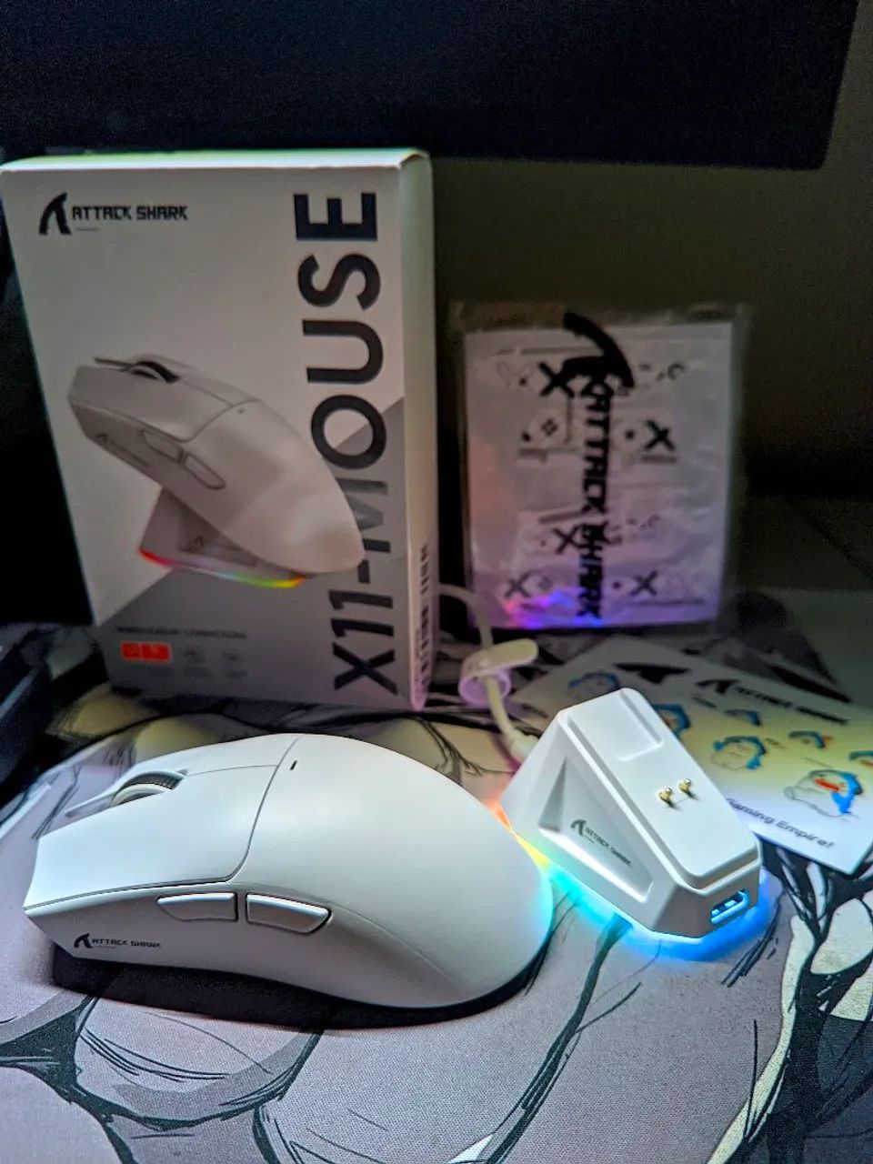 Mouse Sem Fio Attack Shark X11 Com Dock de Carregamento - Sensor PAW 3311