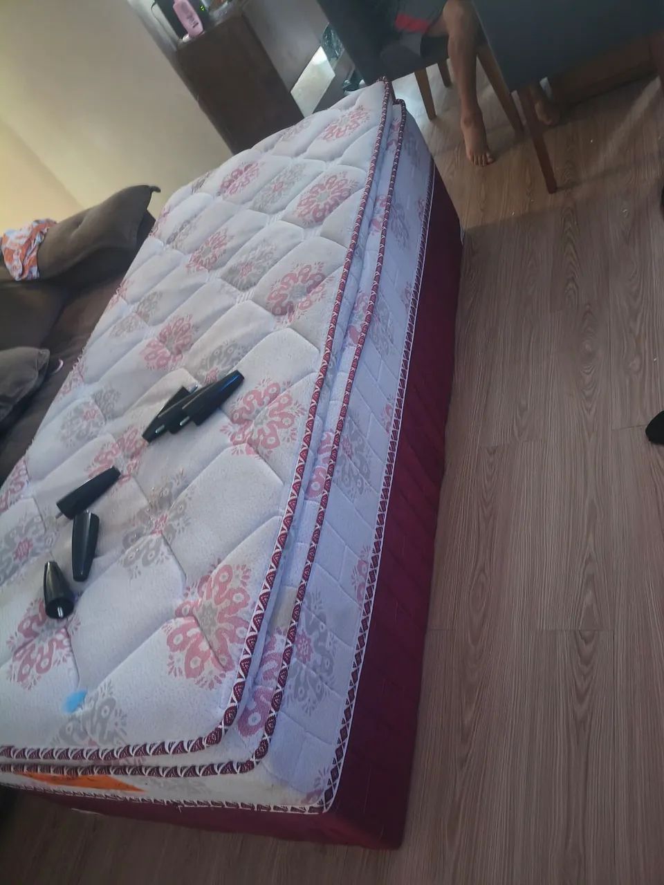 Cama de solteiro com molas ensacada semi nova  - Foto 5
