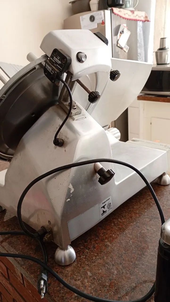 Máquina de cortar frios  - Foto 2