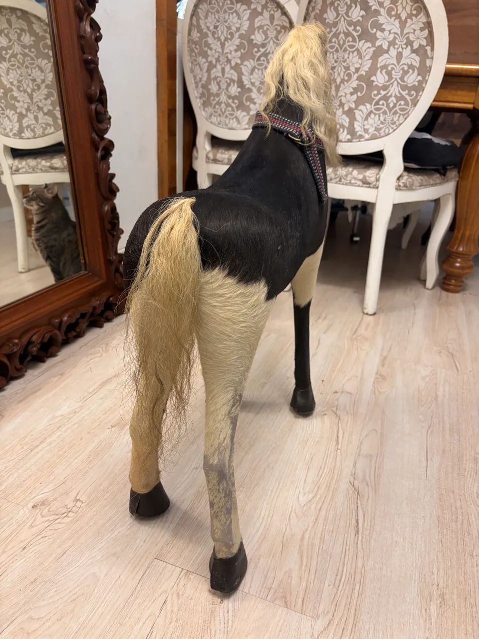 Cavalinho/ pônei de couro resistente com rodinhas  - Foto 3