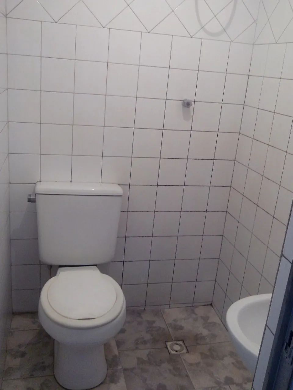 Alugo suítes próximas ao centro de BH - Foto 2
