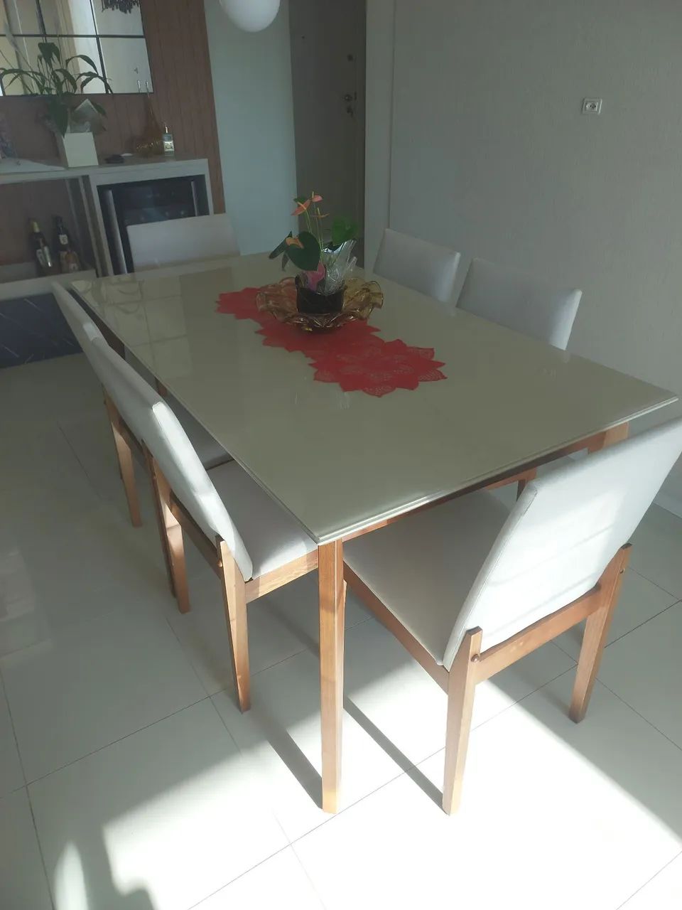 Mesa de Jantar com 6 Cadeiras - Tampo de Vidro Branco Off-White