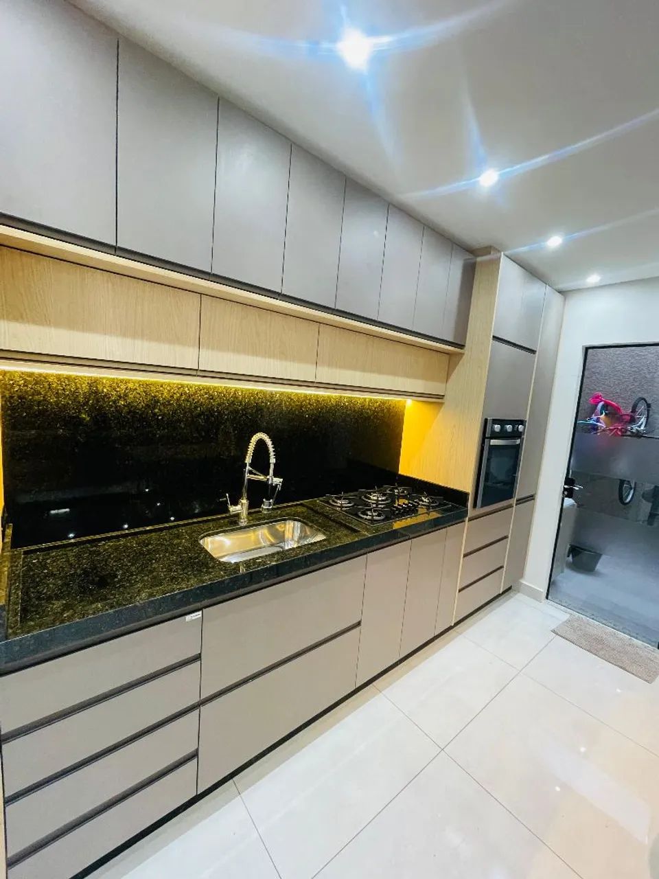 COZINHA PLANEJADA 100% MDF - MARCENARIA PRÓPRIA - Foto 3