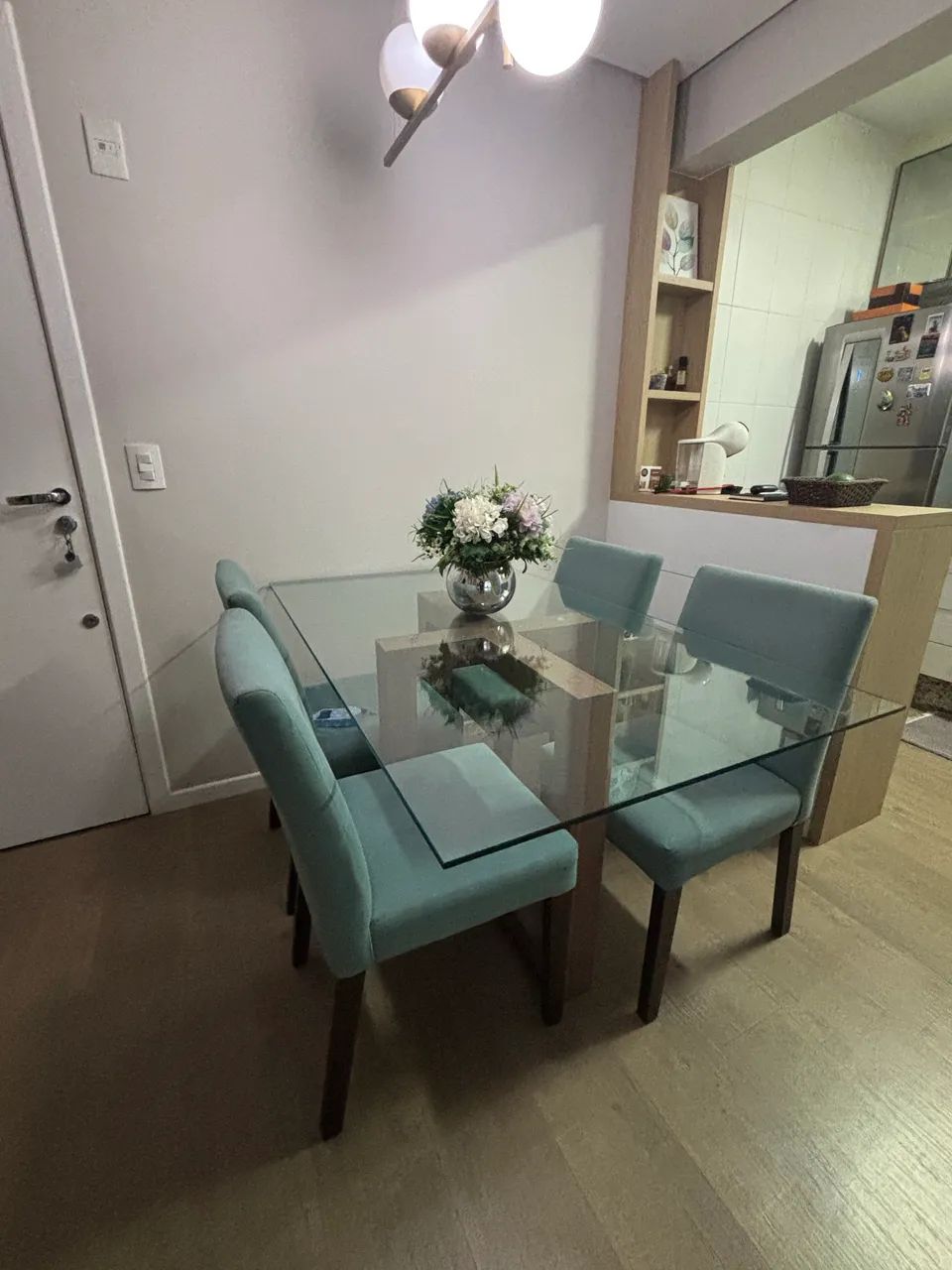 Mesa jantar de vidro com 4 cadeiras - Foto 3