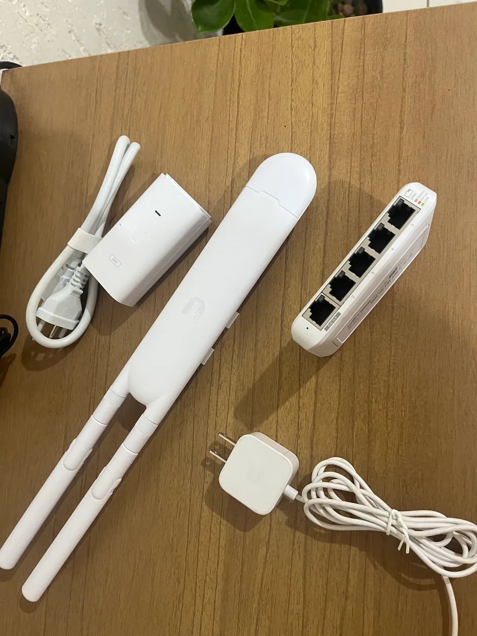 Kit UniFi Completo - Switch Flex Mini + Access Point UAP-AC-M - Foto 2