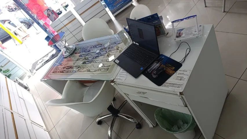 Mobili ário usado de ótica  - Foto 2