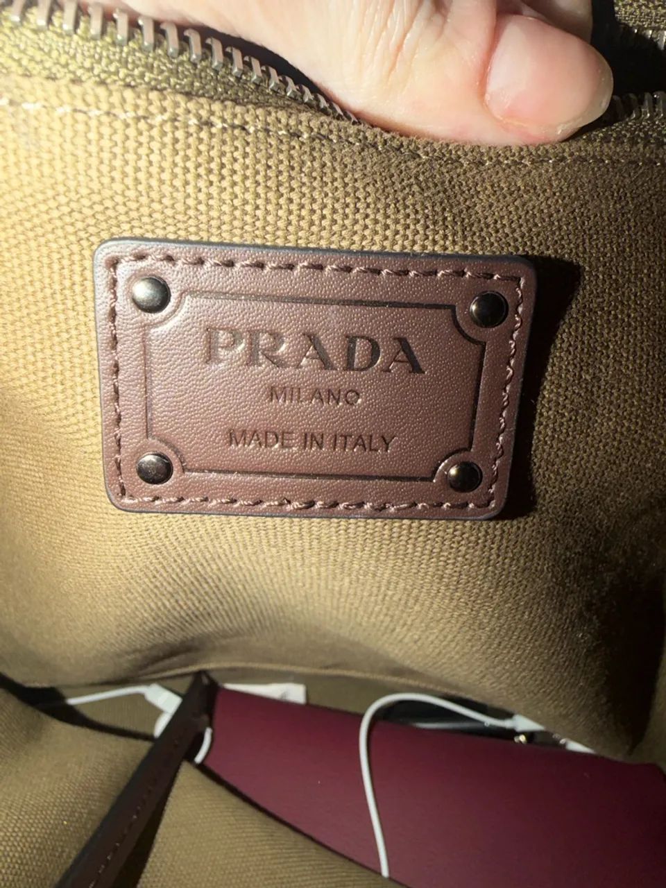 Bolsa Prada impecável lançamento cheia de estilo - Foto 3