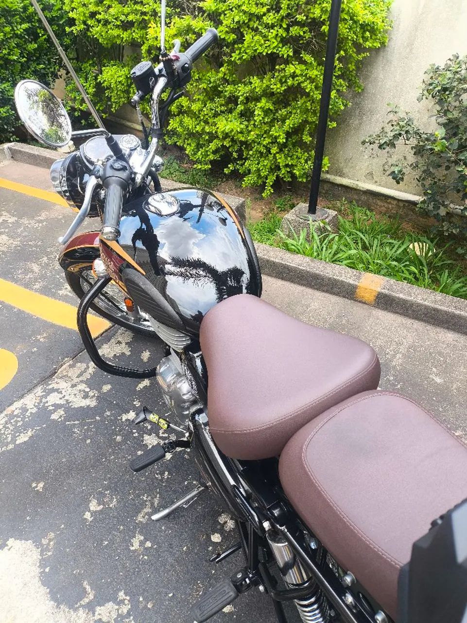 Classic 350 Halcyon Black.  - Foto 4