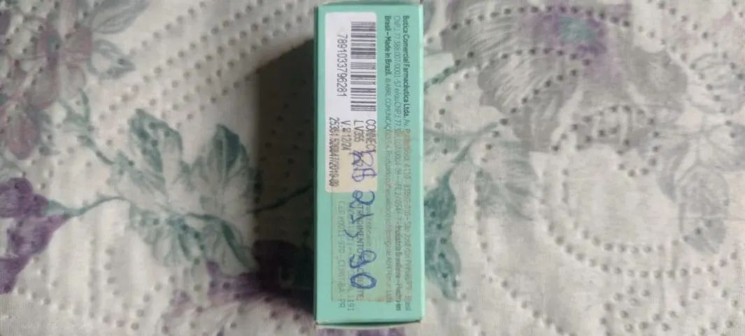 Vendo apontador e batom Avon - Foto 4