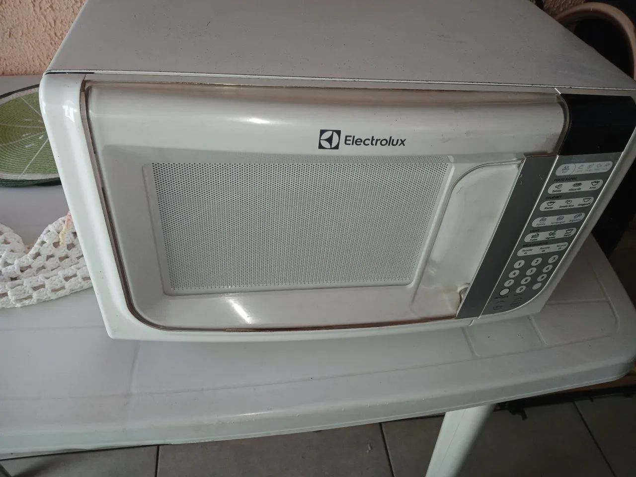 Vendo um micro-ondas 