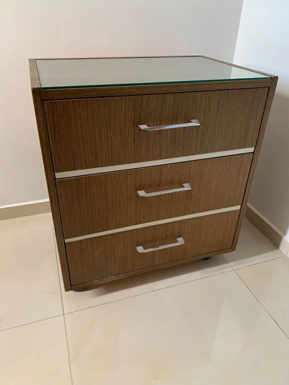 dupla de mesa de cabeceira - Foto 3