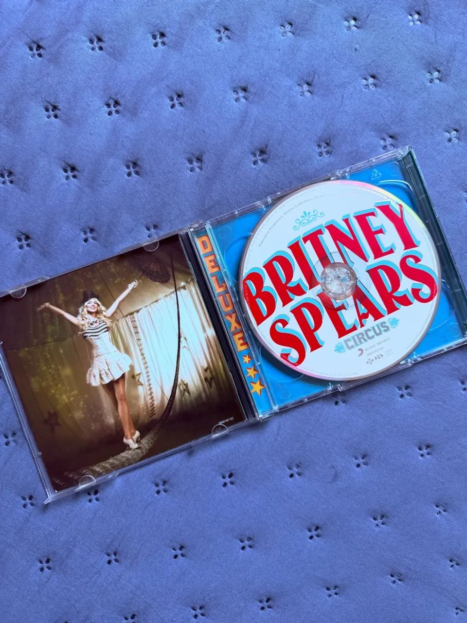Britney Spears cd + dvd circus Deluxe raro  - Foto 3