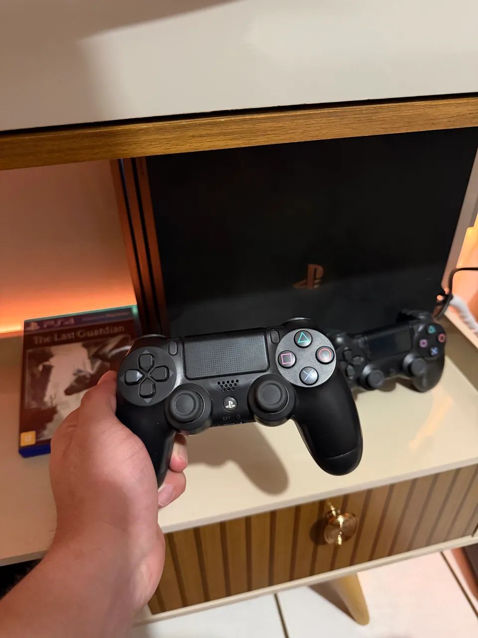 PS4 PRO 1tb - 2 Controles - Jogo - Foto 3