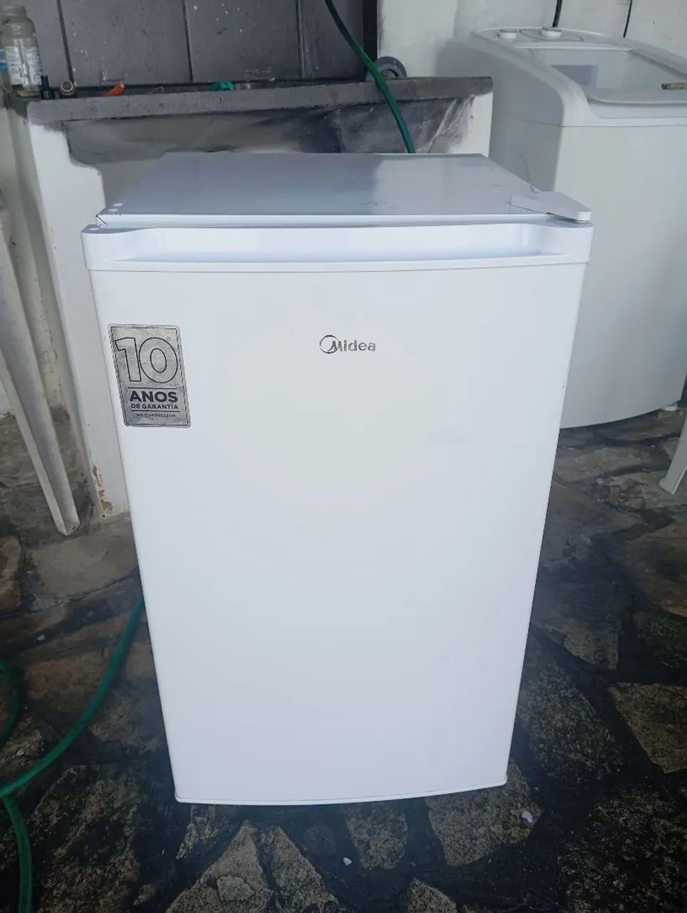 Frigobar Midea 124 Litros - 220V