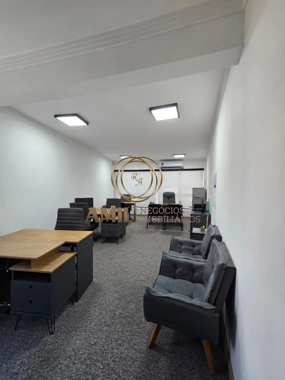 RA AMIL Vende Sala Comercial no Edifício Saint James, Centro de São José dos Campos, SP.